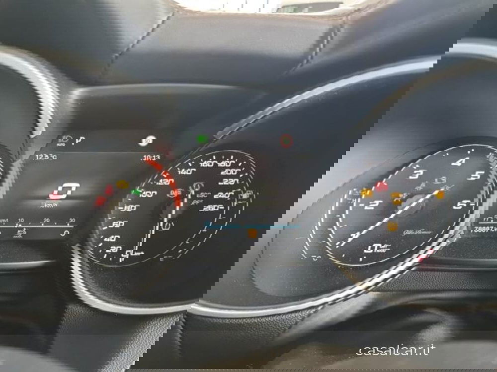 Alfa Romeo Stelvio usata a Salerno (10)