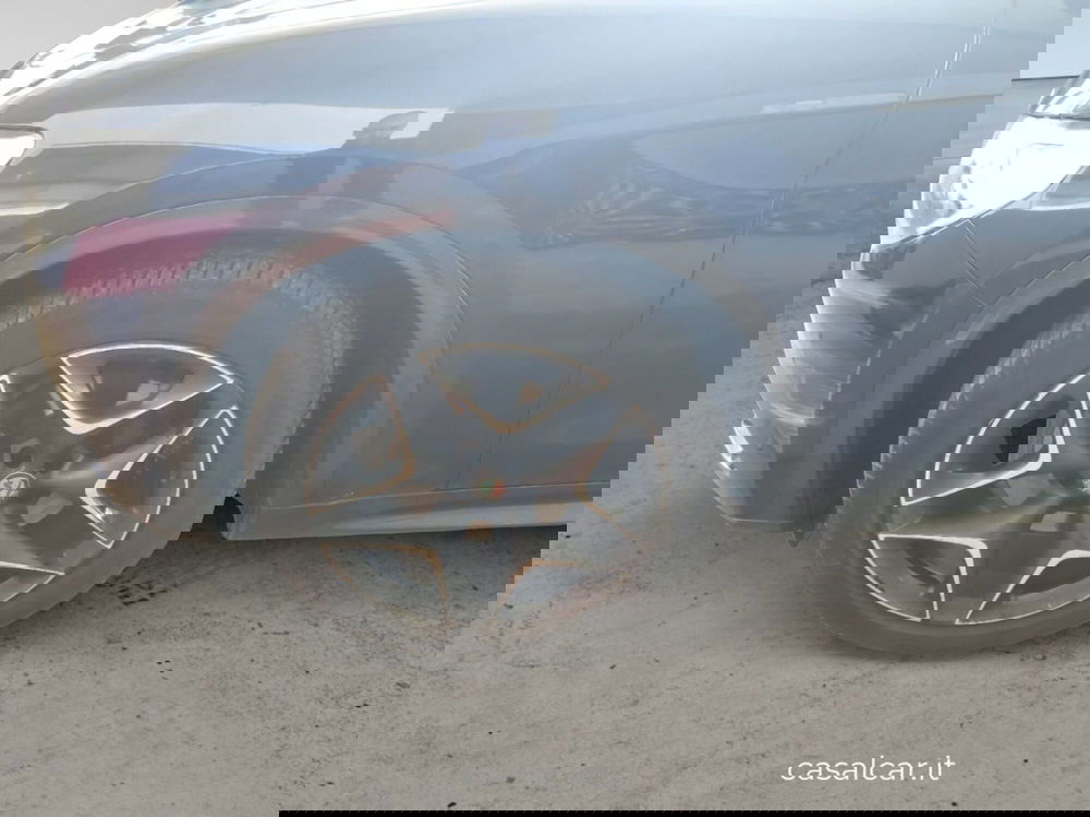 Alfa Romeo Stelvio usata a Salerno (20)