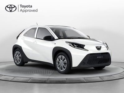 Toyota Aygo X 1.0 Active 72cv s-cvt del 2022 usata a Latina