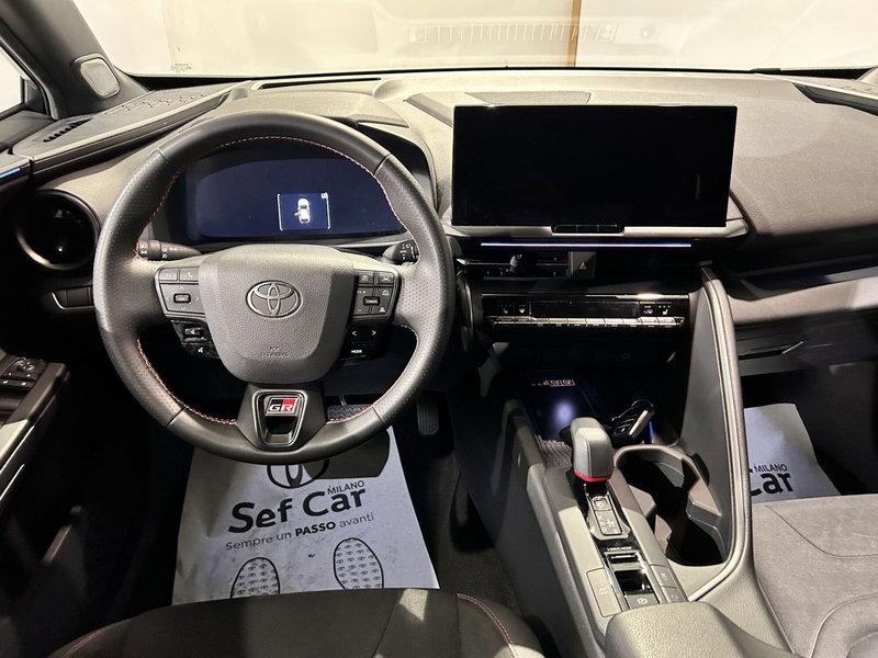 Toyota Toyota C-HR usata a Milano (10)