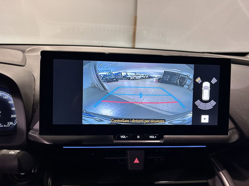 Toyota Toyota C-HR usata a Milano (11)