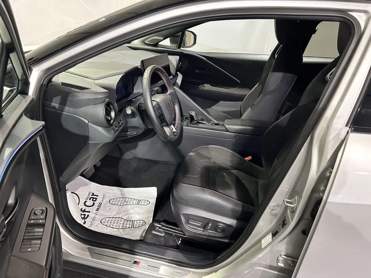 Toyota Toyota C-HR usata a Milano (12)