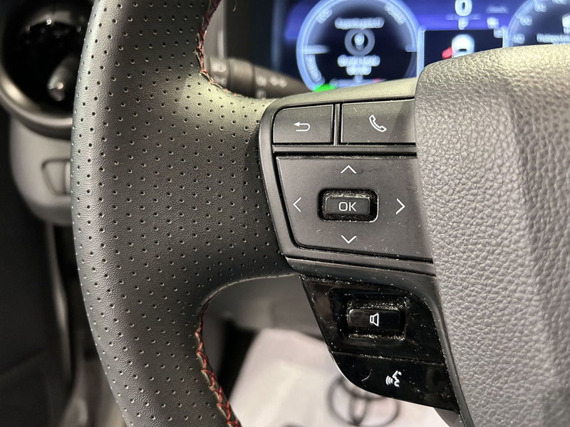 Toyota Toyota C-HR usata a Milano (16)