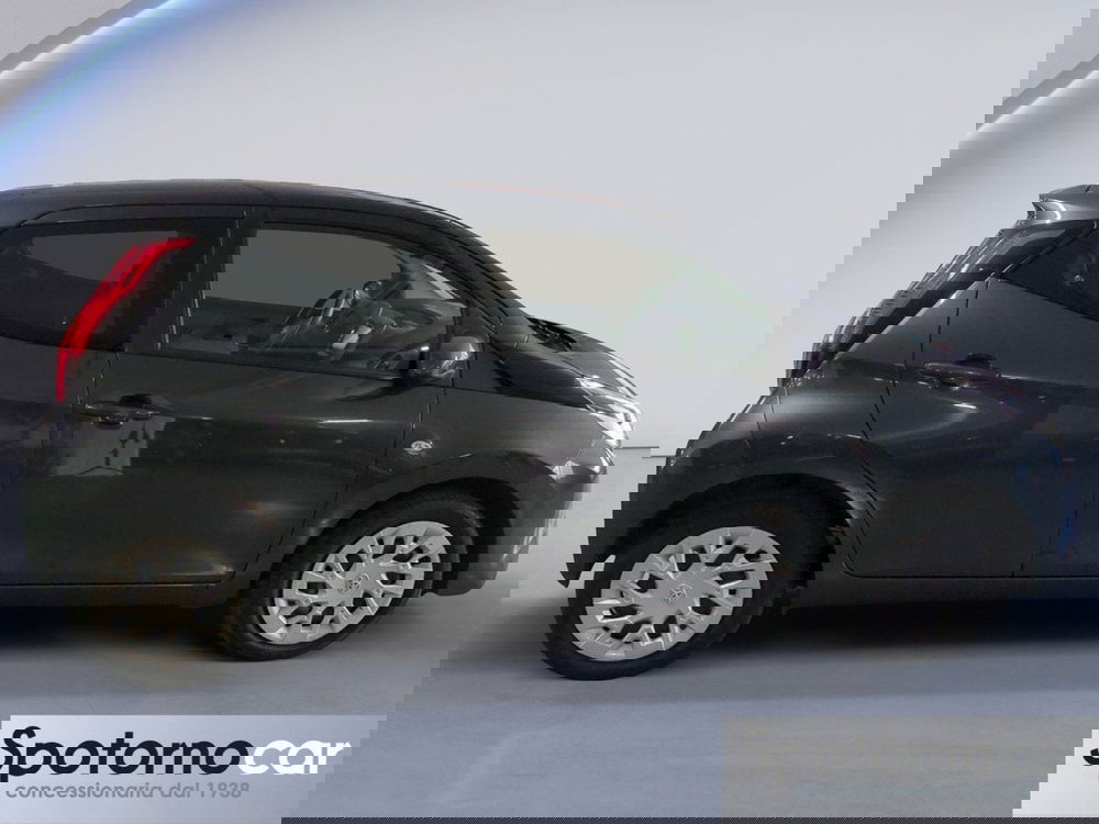 Toyota Aygo usata a Milano (7)