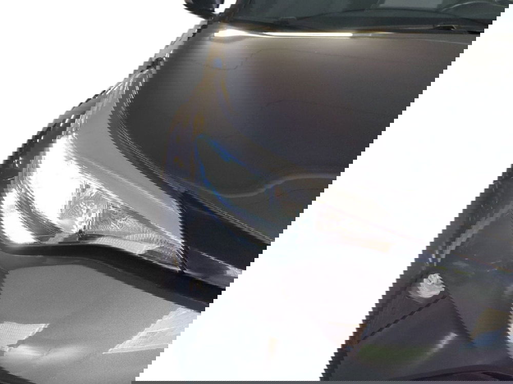 Toyota Toyota C-HR usata a Milano (10)