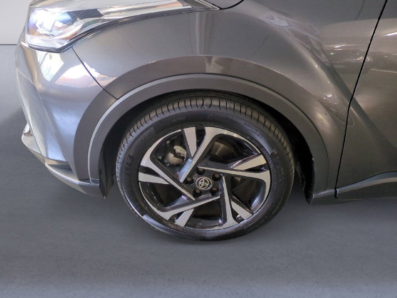 Toyota Toyota C-HR usata a Milano (11)