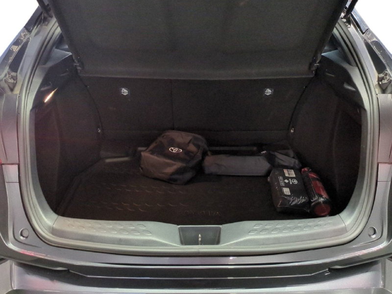 Toyota Toyota C-HR usata a Milano (12)