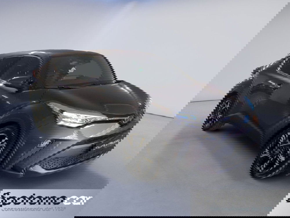 Toyota Toyota C-HR usata a Milano (9)
