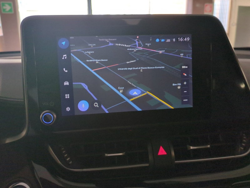 Toyota Toyota C-HR usata a Milano (15)