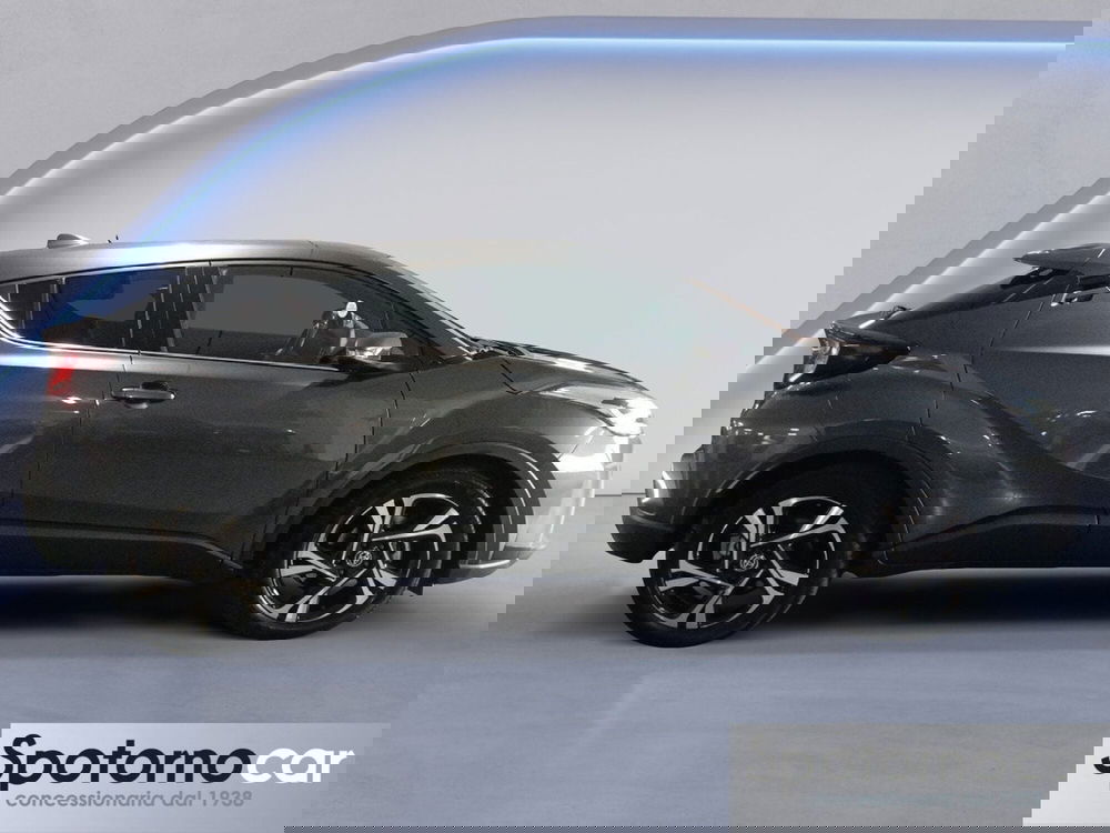 Toyota Toyota C-HR usata a Milano (7)
