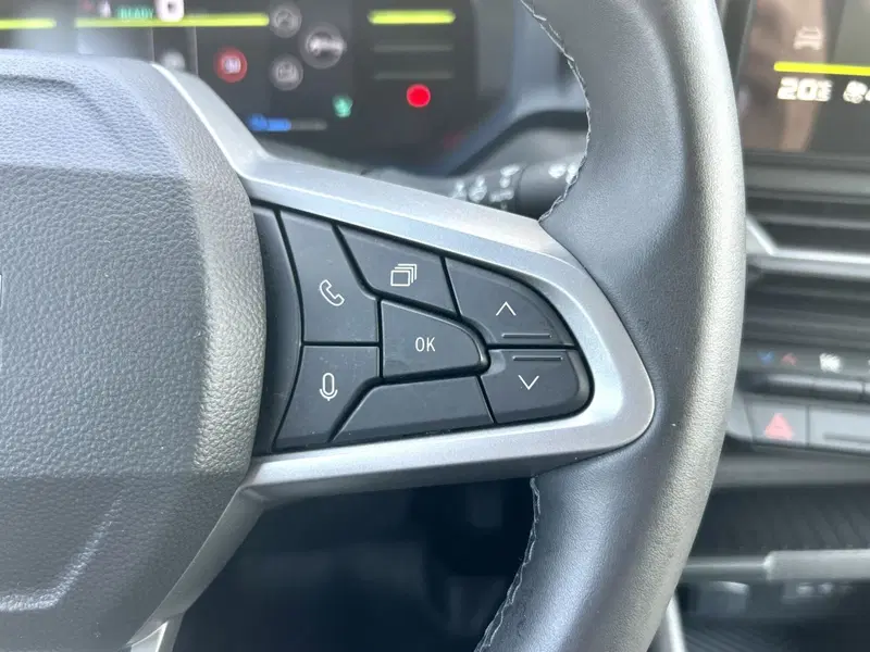 Dacia Duster nuova a Monza e Brianza (6)