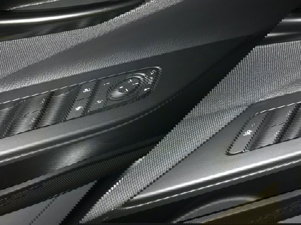 Toyota Toyota C-HR usata a Modena (16)