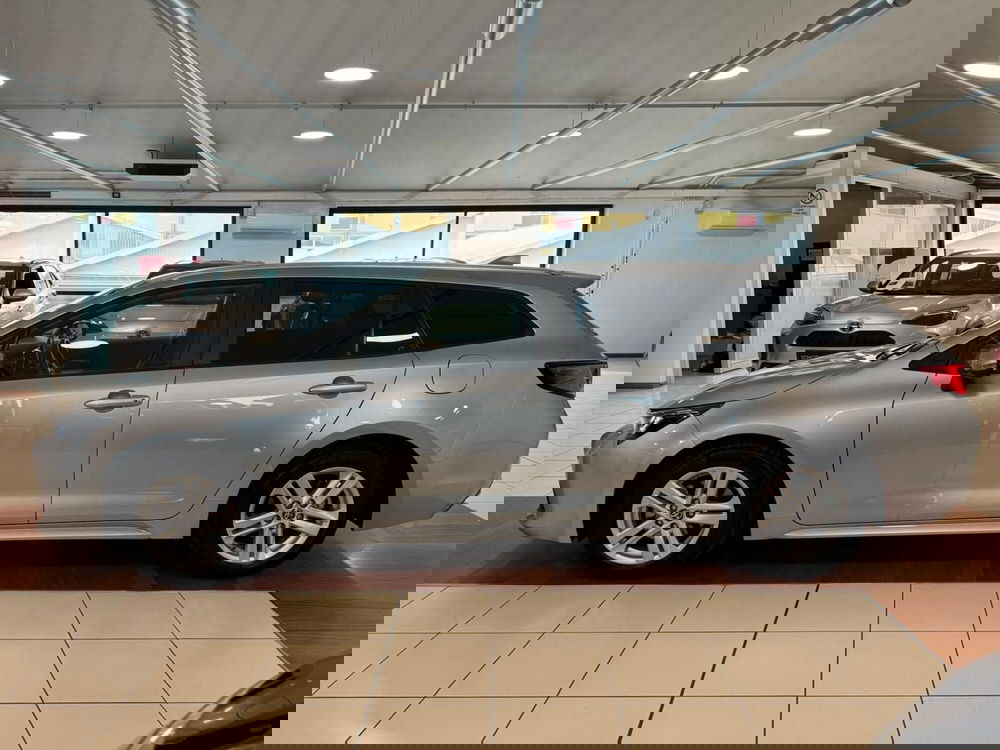 Toyota Corolla Touring Sports usata a Modena (9)