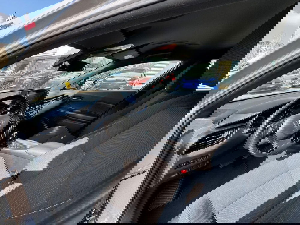 Toyota Toyota C-HR usata a Modena (13)