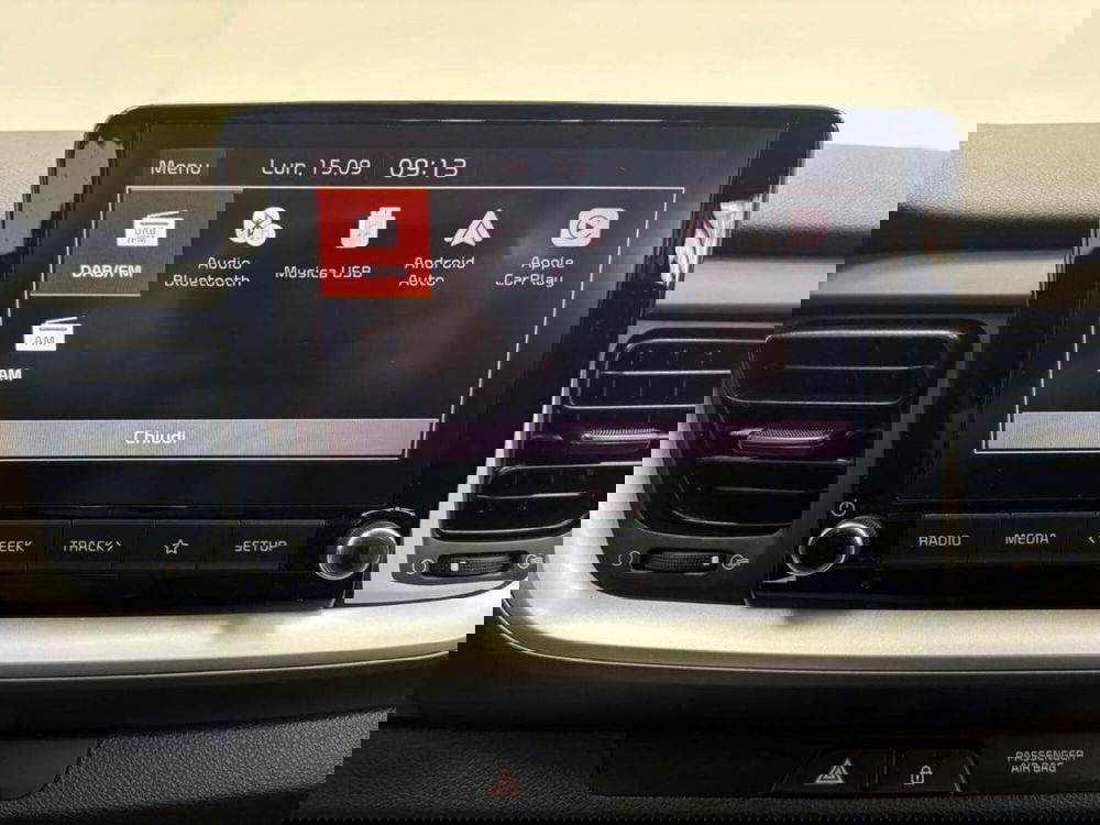 Kia Stonic usata a Como (12)