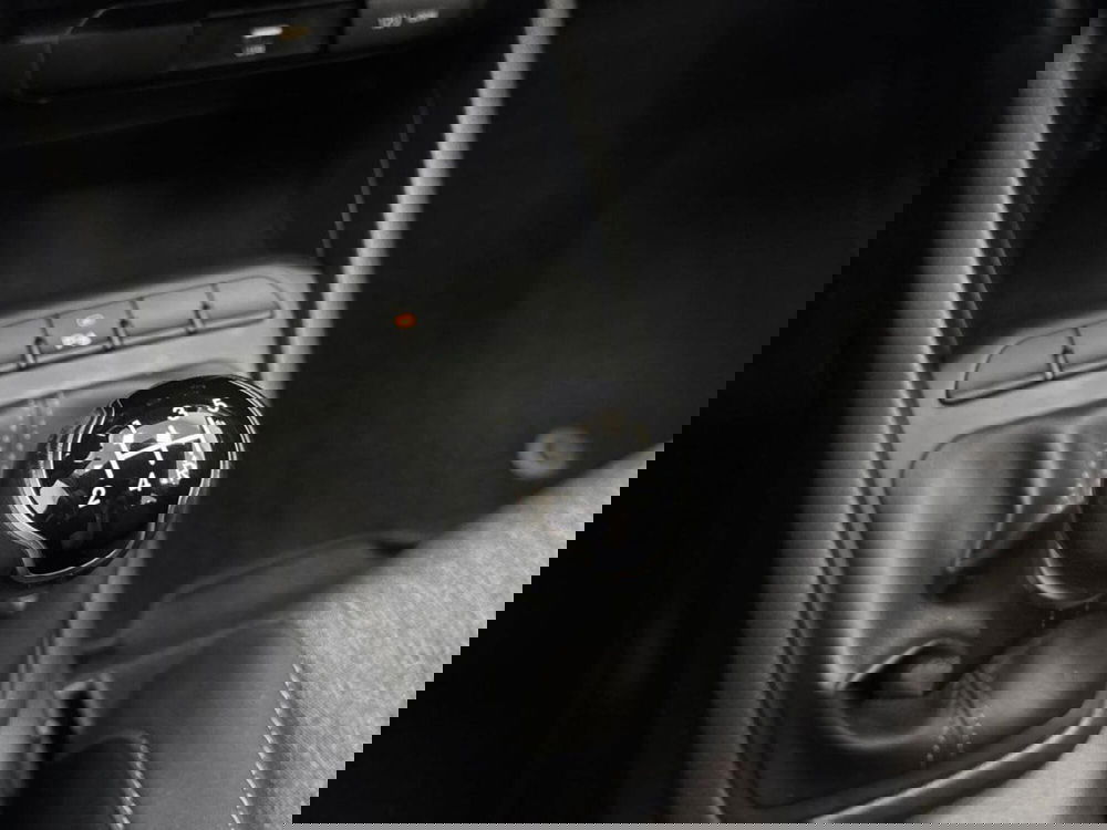 Kia Stonic usata a Como (15)