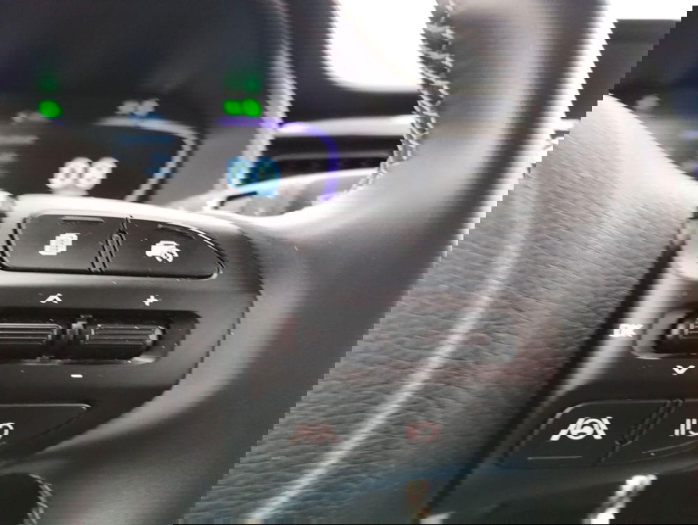 Kia Stonic usata a Como (11)