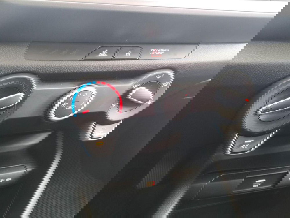 Kia Stonic usata a Como (15)