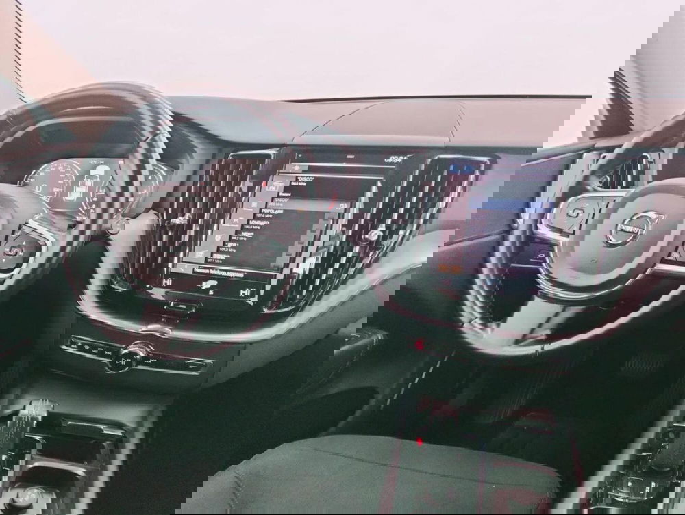 Volvo XC60 usata a Como (10)