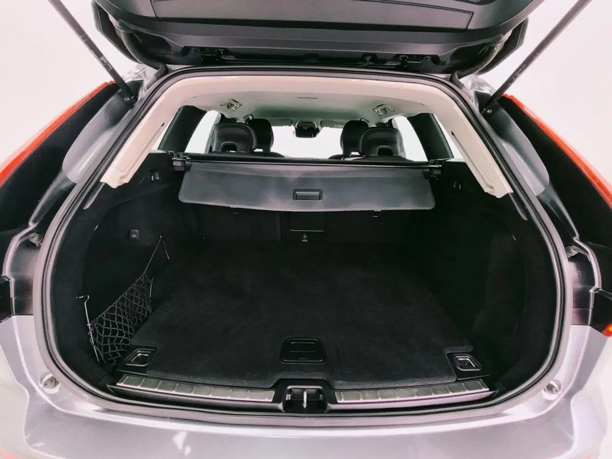 Volvo XC60 usata a Como (18)