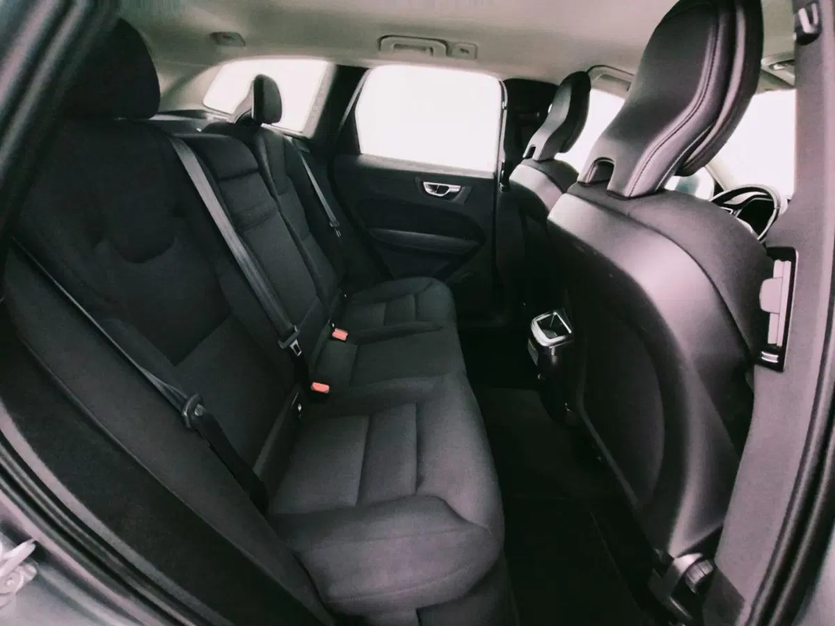 Volvo XC60 usata a Como (5)