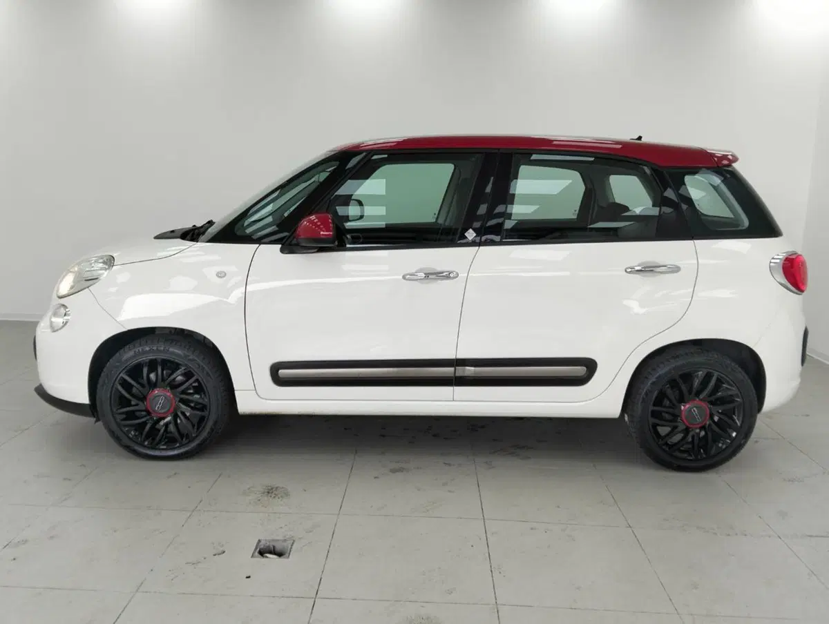 Fiat 500L usata a Como (8)
