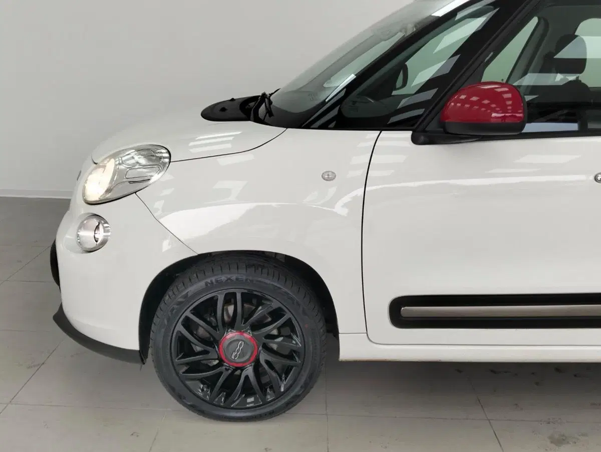Fiat 500L usata a Como (9)