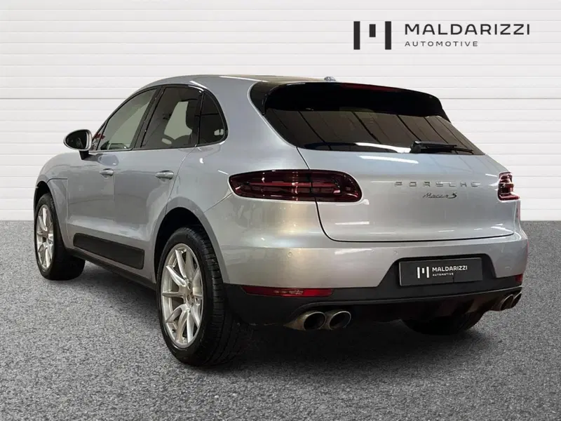 Porsche Macan usata a Bari (4)
