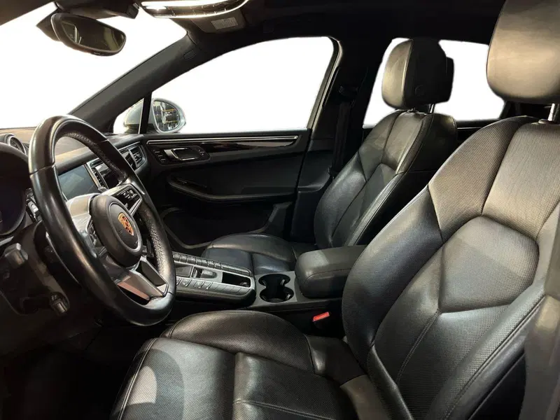 Porsche Macan usata a Bari (7)