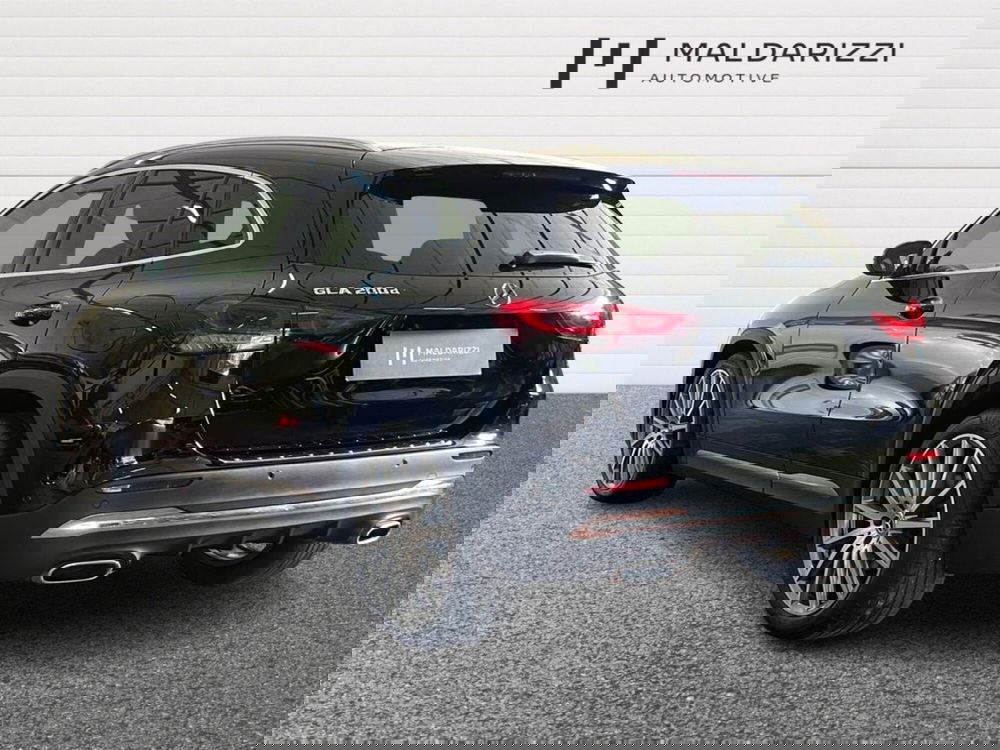 Mercedes-Benz GLA SUV usata a Bari (4)