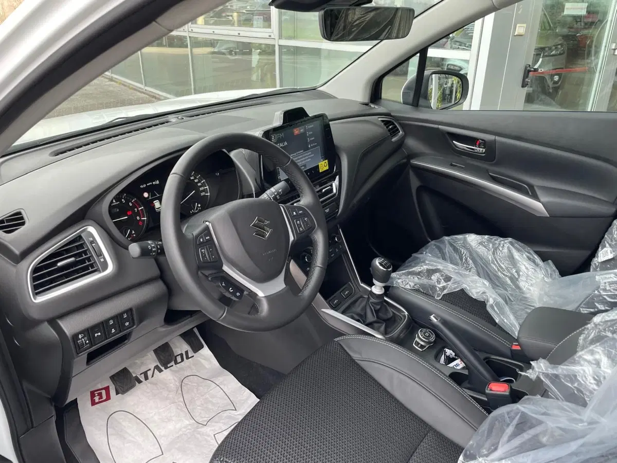 Suzuki S-Cross nuova a Vicenza (7)