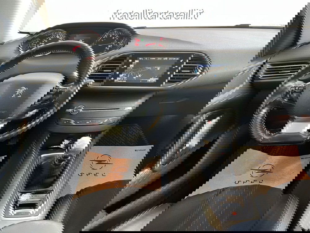 Peugeot 308 SW usata a Bari (20)