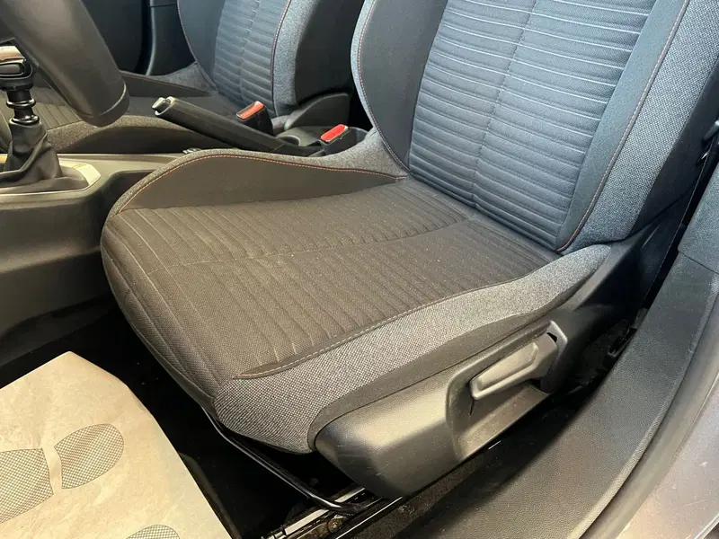 Peugeot 2008 usata a Bari (16)