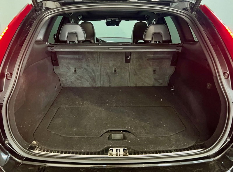Volvo XC60 usata a Bari (11)