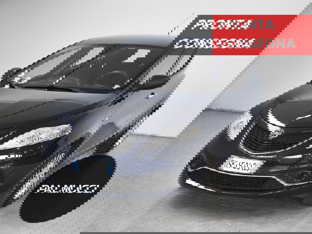 Lancia Ypsilon usata a Prato