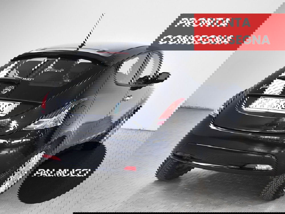 Lancia Ypsilon usata a Prato (3)