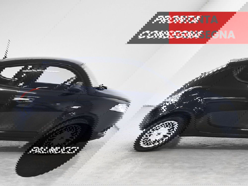 Lancia Ypsilon usata a Prato (4)