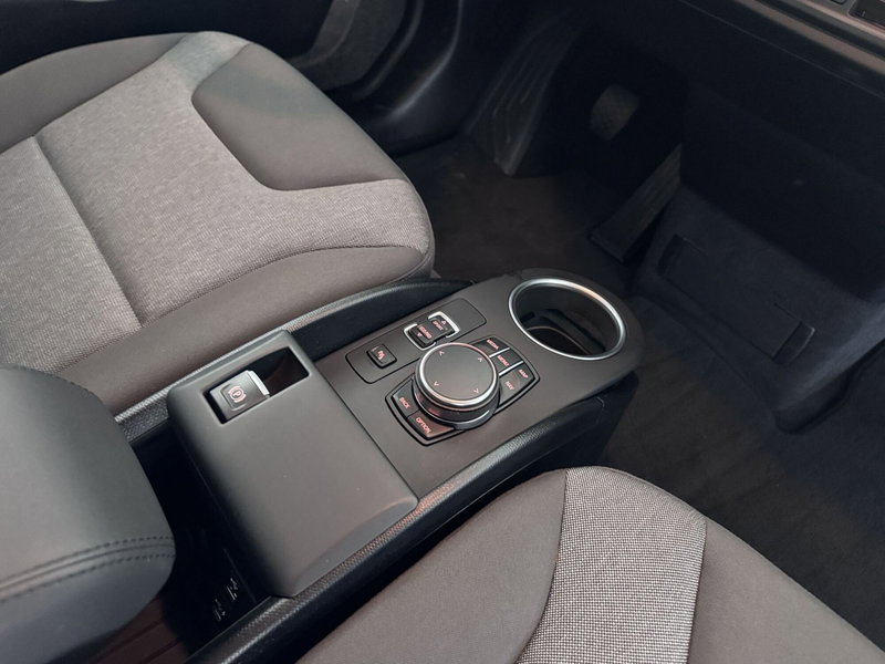 BMW i3 usata a Messina (13)