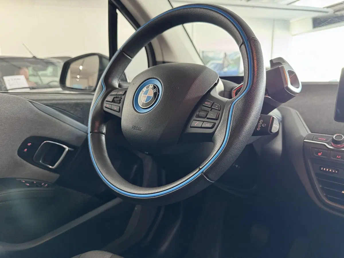 BMW i3 usata a Messina (14)
