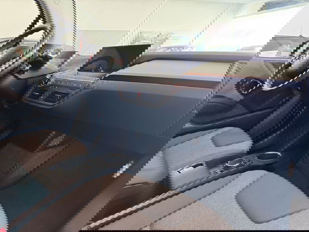 BMW i3 usata a Messina (9)