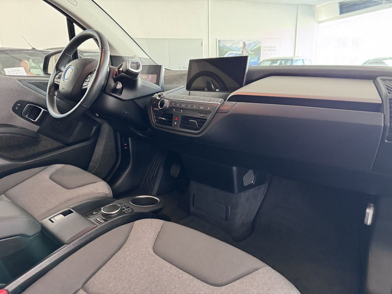 BMW i3 usata a Messina (9)