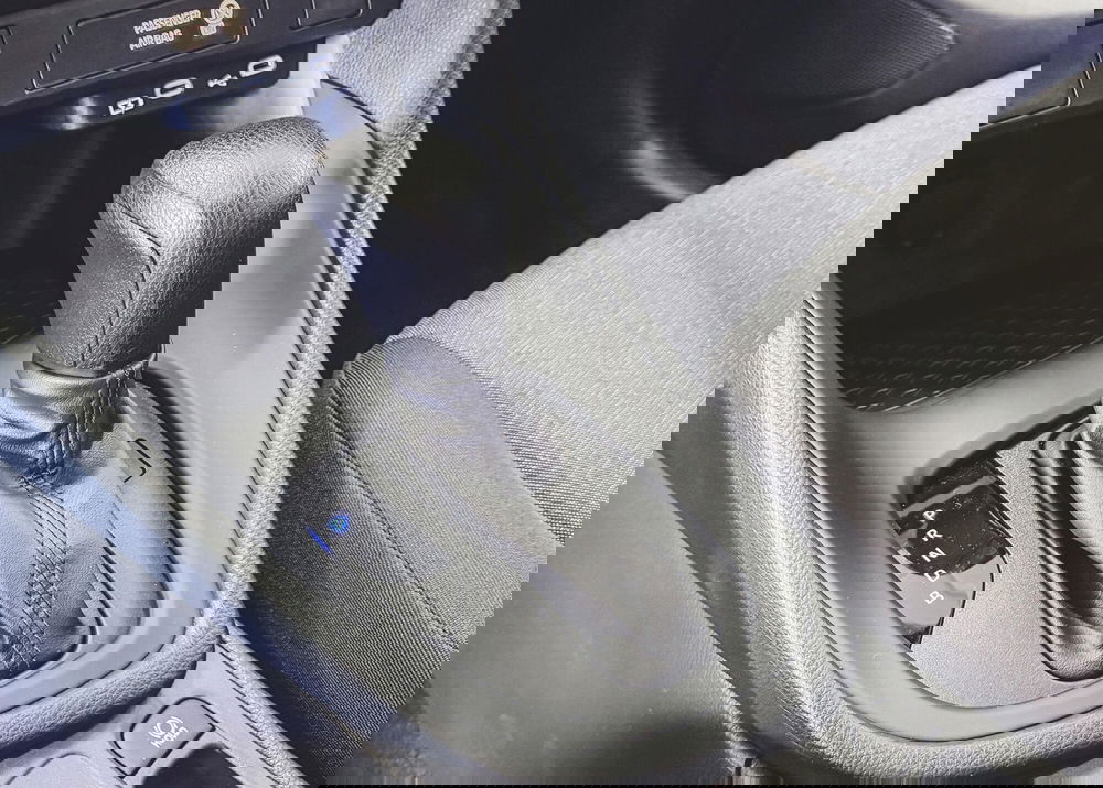 Mazda Mazda2 Hybrid nuova a Vercelli (9)