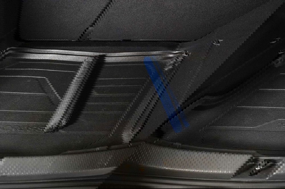 Volkswagen T-Cross usata a Varese (18)