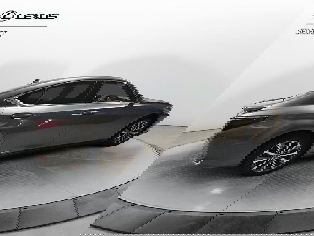 Lexus ES usata a Bergamo (14)