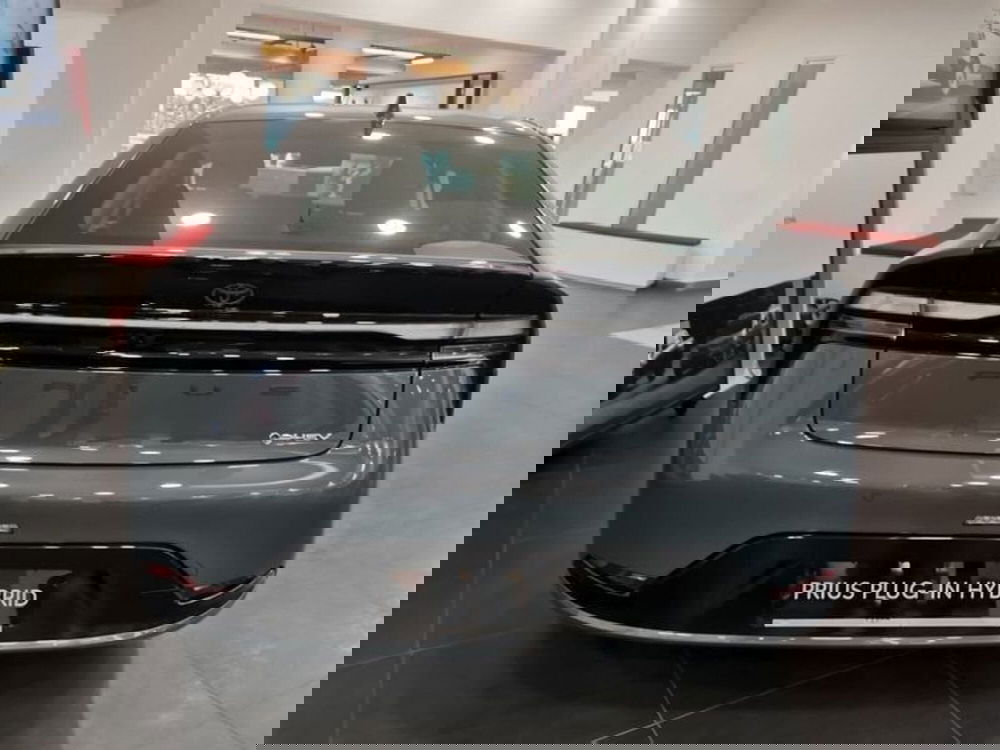 Toyota Prius nuova a Bergamo (2)