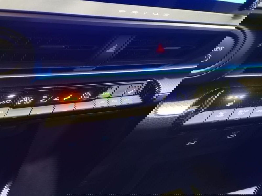 Toyota Prius nuova a Bergamo (9)