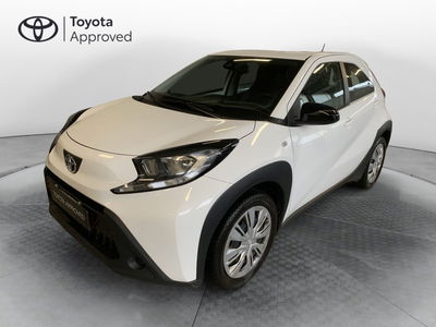 Toyota Aygo X 1.0 Active 72cv s-cvt del 2022 usata a Curno