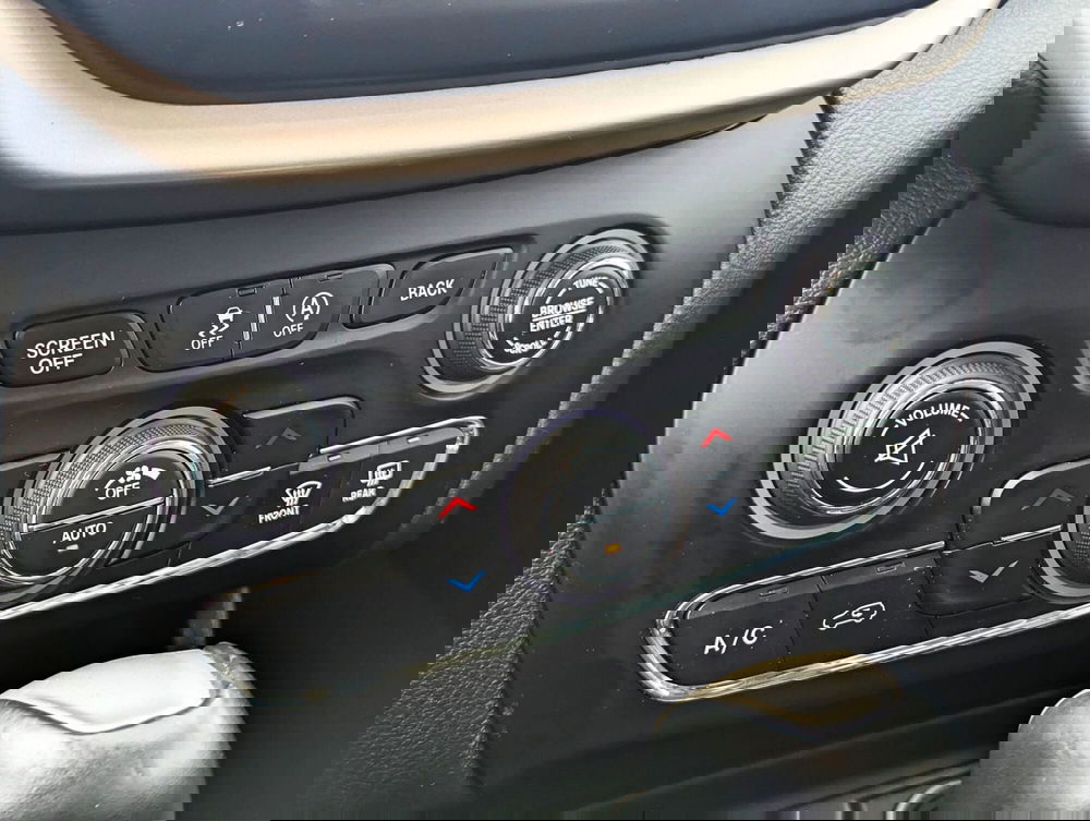 Jeep Cherokee usata a Pescara (15)