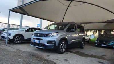 Peugeot Rifter Long 1.5 bluehdi GT 130cv eat8 del 2022 usata a Empoli