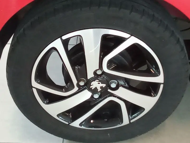 Peugeot 108 usata a Rimini (18)